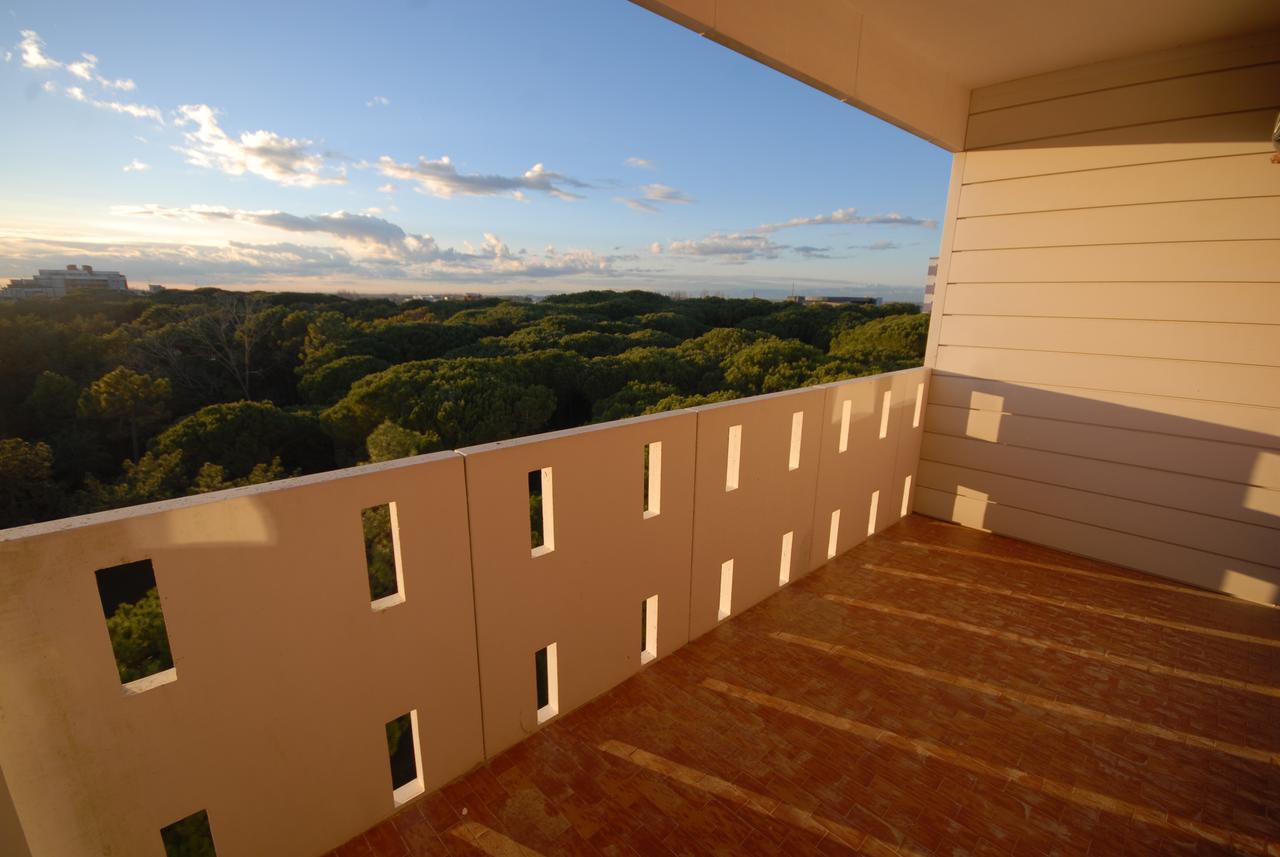 Appartamenti Luna Lignano Sabbiadoro Exterior foto